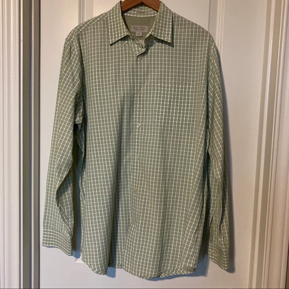 Banana Republic Classic Fit Button Down Shirt - Picture 2 of 5